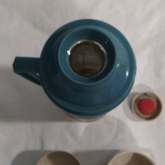 SALE Bundle Of New Beverage Warmer & GUC Thermos - Picture 12 of 13